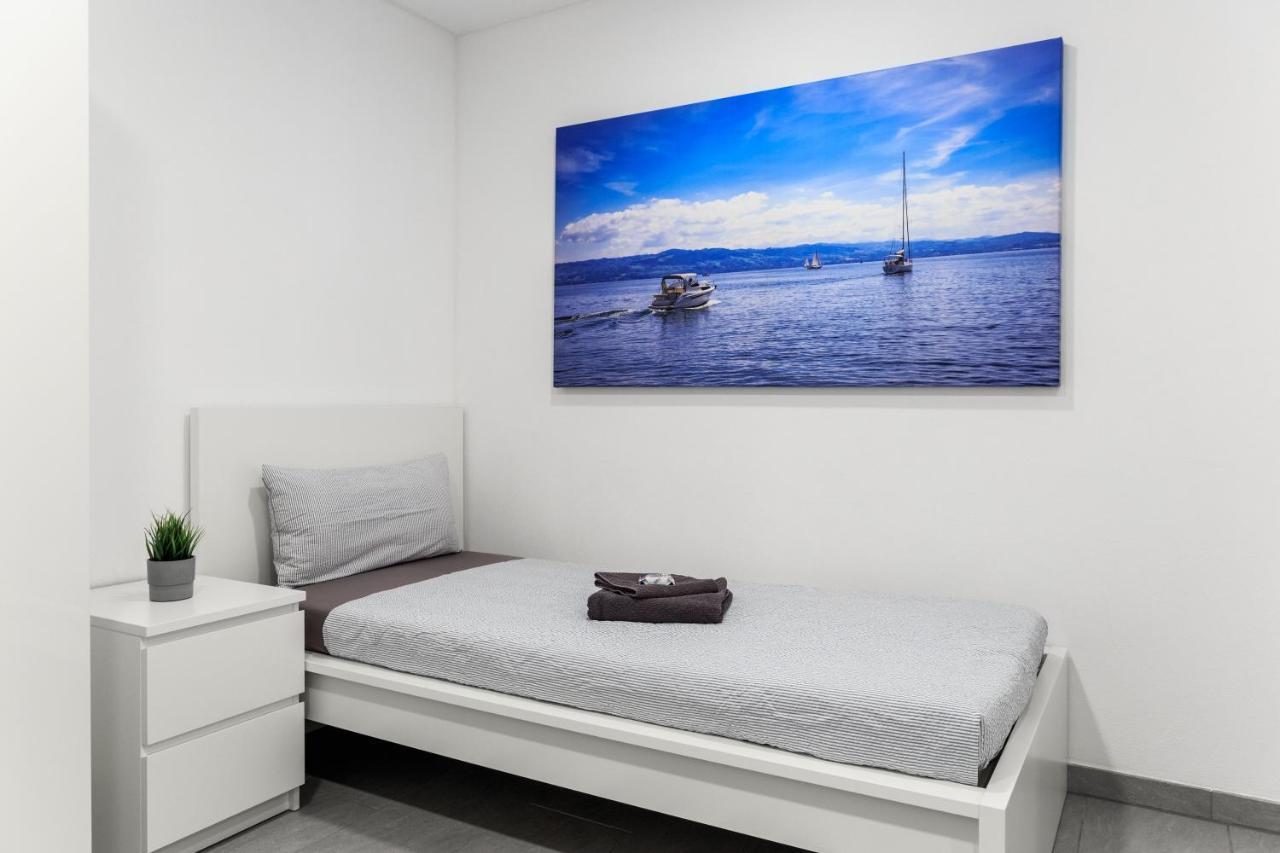 Apartment Auszeit Westend: Lakeside Retreat With 4 Bedrooms And Free Parking Friedrichshafen